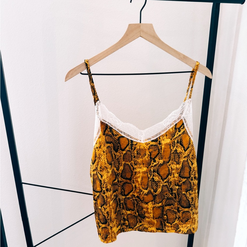 Giraffe print tank with lace detail